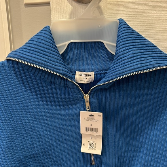 Cropped sweater - Picture 2 of 4